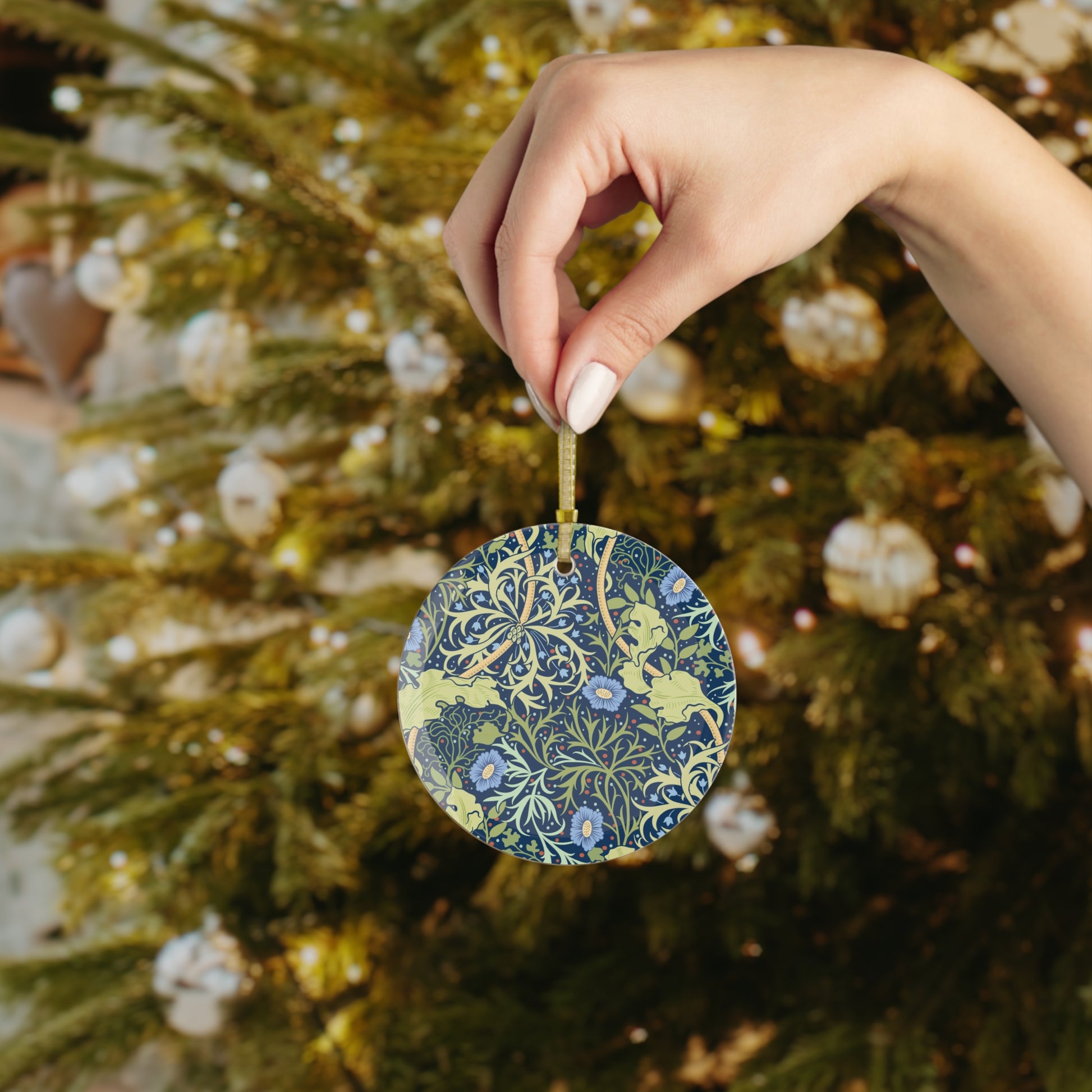 william-morris-co-christmas-heirloom-glass-ornament-seaweed-collection-blue-flowers-4