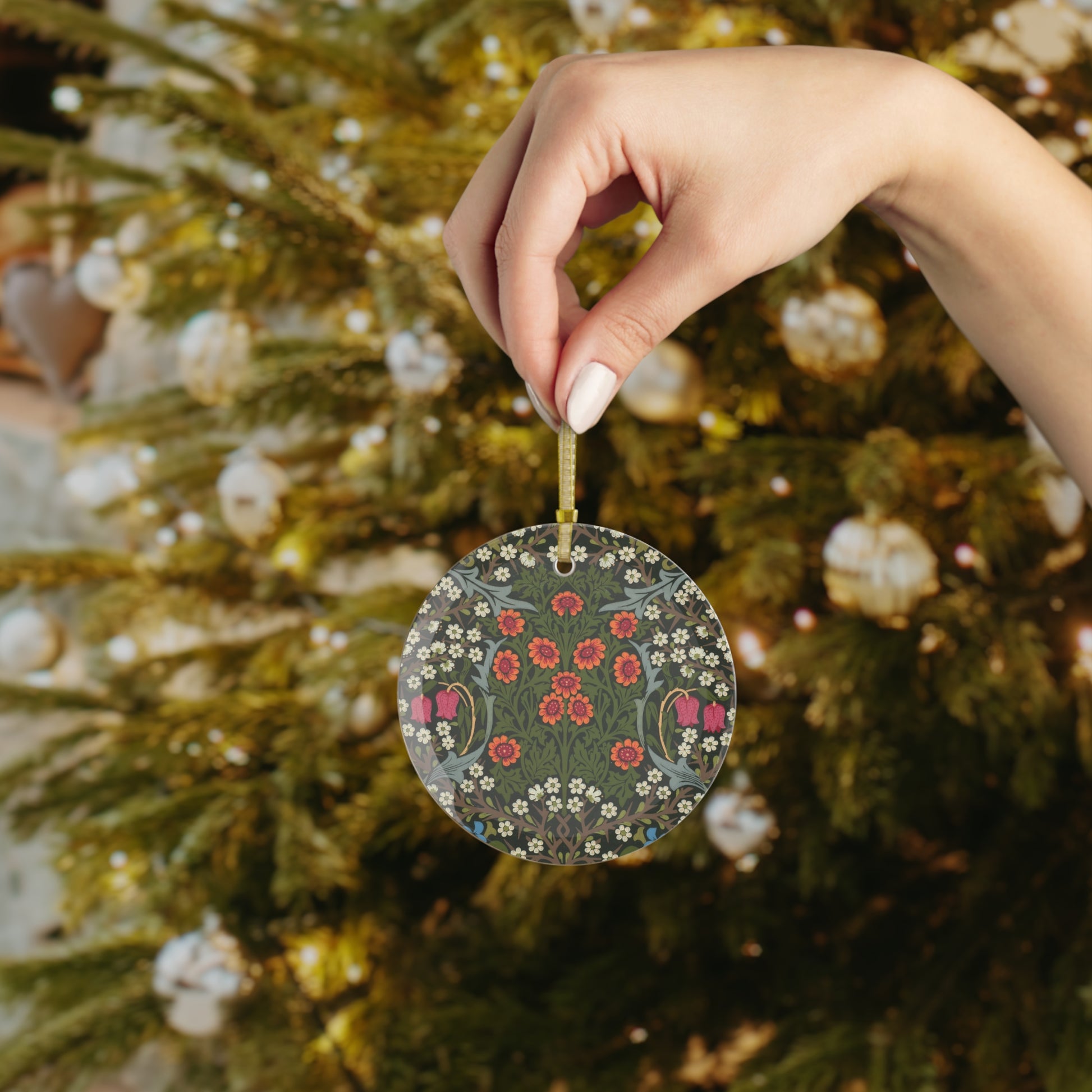 william-morris-co-christmas-heirloom-glass-ornament-blackthorn-collection-4