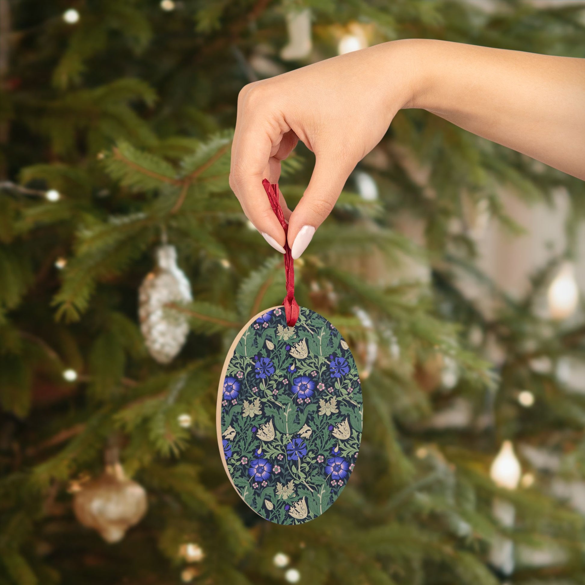 wooden-christmas-ornaments-william-morris-compton-bluebell-cottage-26