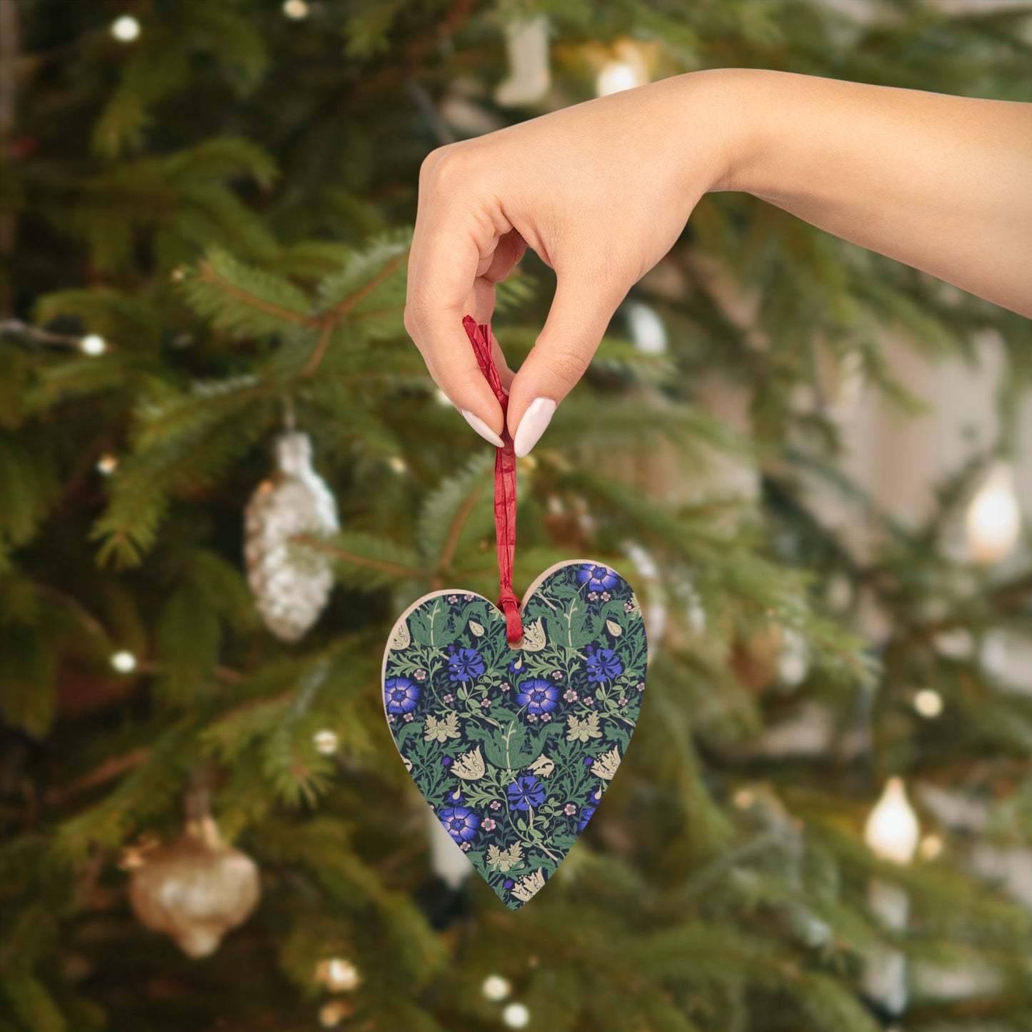 wooden-christmas-ornaments-william-morris-compton-bluebell-cottage-23