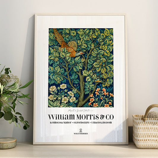 William Morris Botanical Fine Art Print with Passepartout Frame
