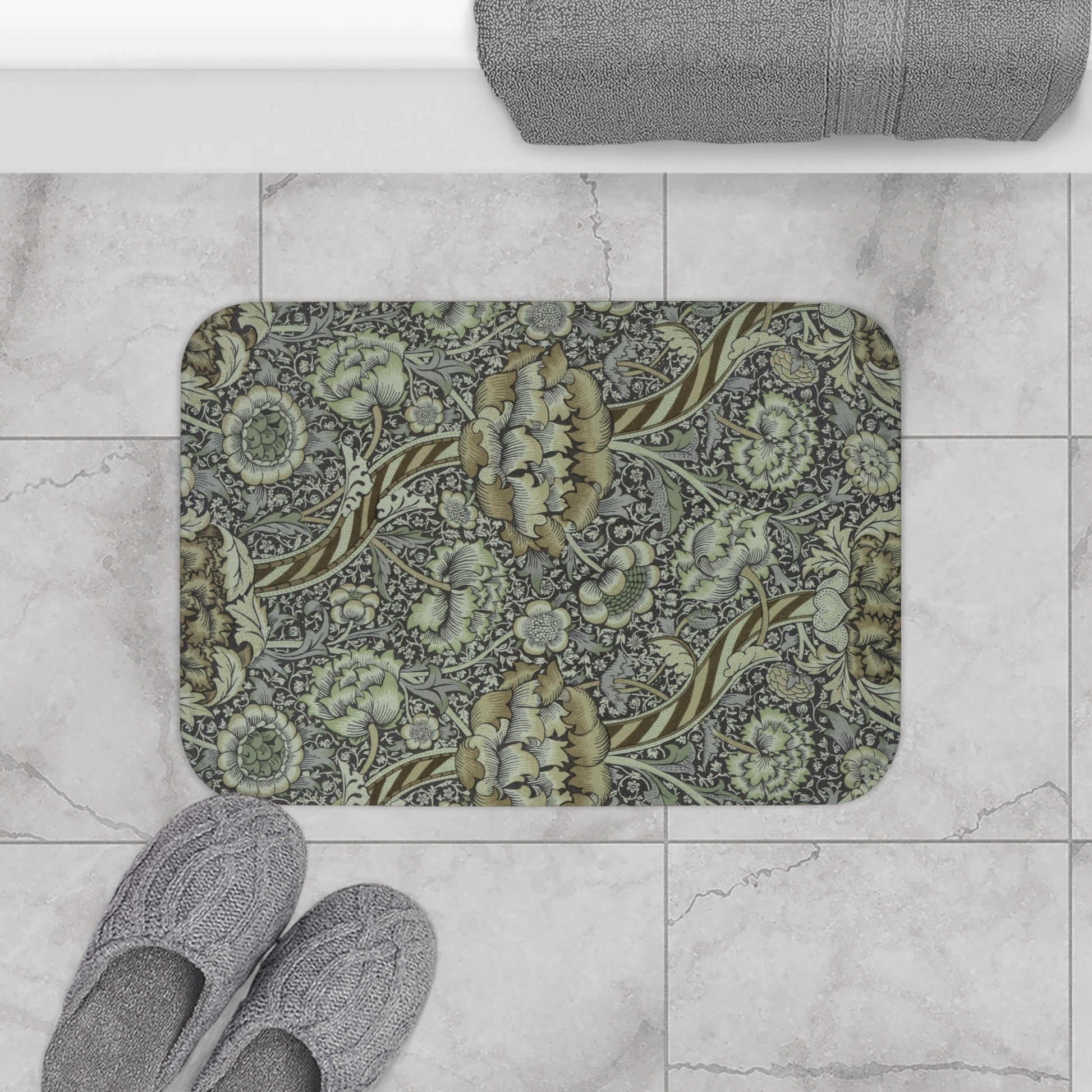 Rectangular microfibre bath mat with an elegant William Morris floral pattern in grey colours, with a non-slip border.