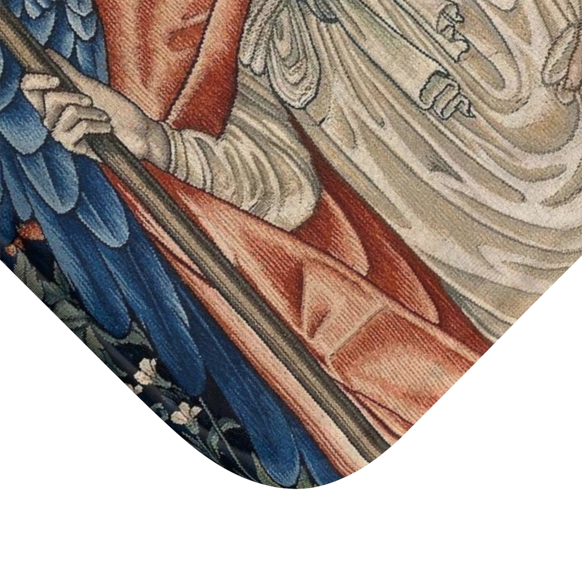 A microfibre bath mat with a printed design featuring two angels from the William Morris Angeli Ministrantes collection.