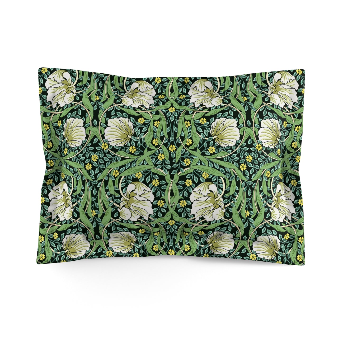 Pillow sham with a floral design inspired by William Morris in green and white colours on a king-sized bed.