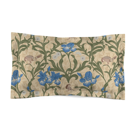 Pillow sham with a floral design inspired by William Morris in blue, beige, and green colors on a cream background.