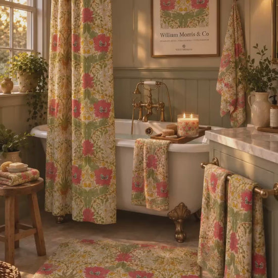 luxury-scented-candle-by-william-morris-honeysuckle-tulip-summer-20