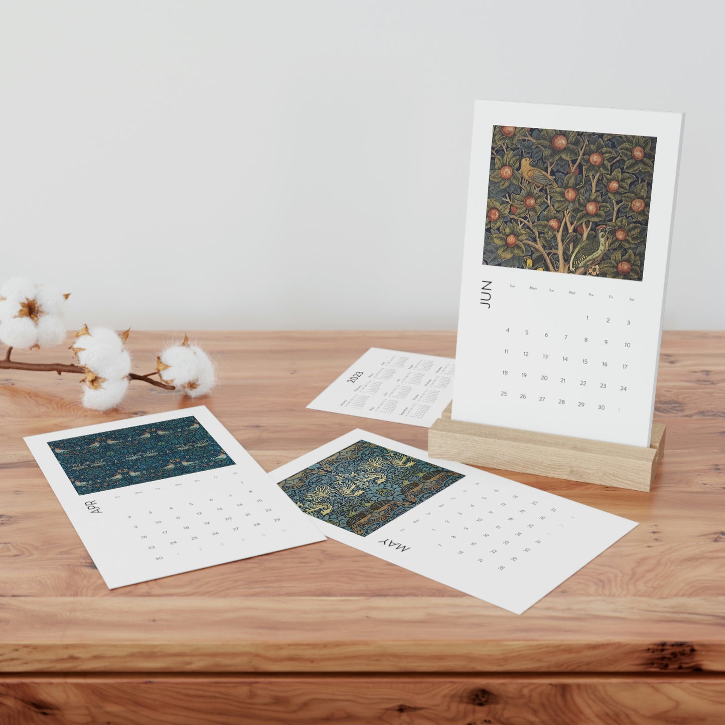 William Morris & Co Vertical Desk Calendar 2023