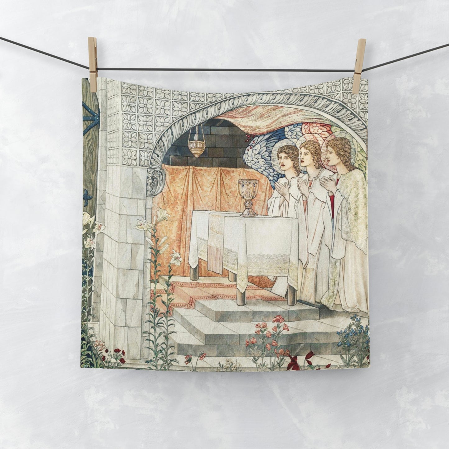 A washcloth with a floral pattern inspired by William Morris, featuring a one-sided print with multiple colors.
